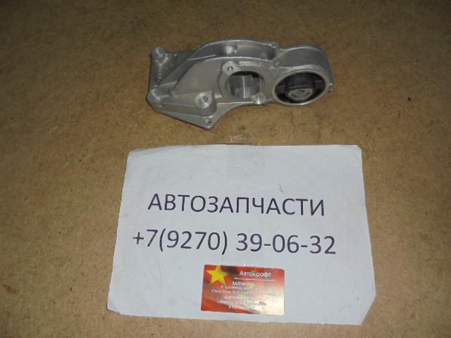 Опора двигателя нижняя правая АКПП Dong Feng S30