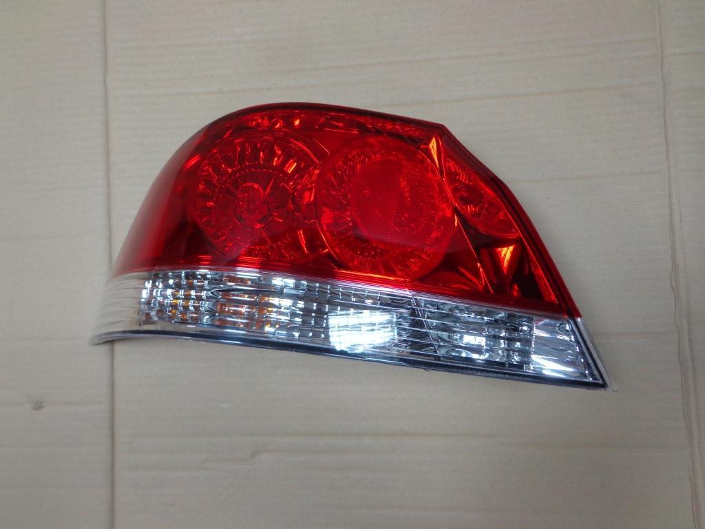 Фонарь задний правый (красно-белый) Mitsubishi Lancer 2004-
