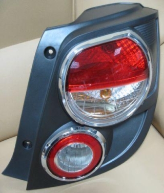 Фонарь правый Chevrolet Aveo T300 хэтчбек