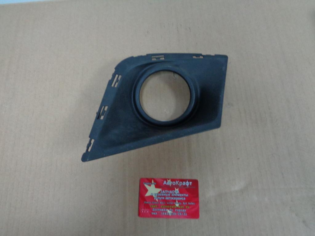 Рамка ПТФ правая JAC S5