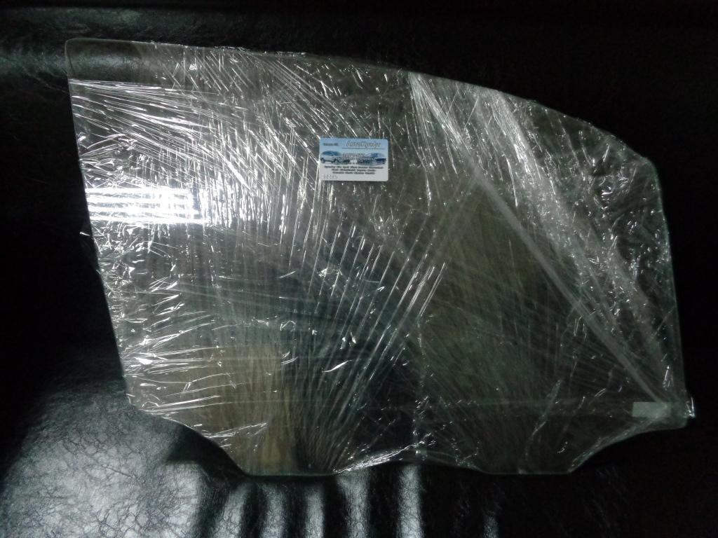 Стекло двери передний правый Daewoo Matiz KMK